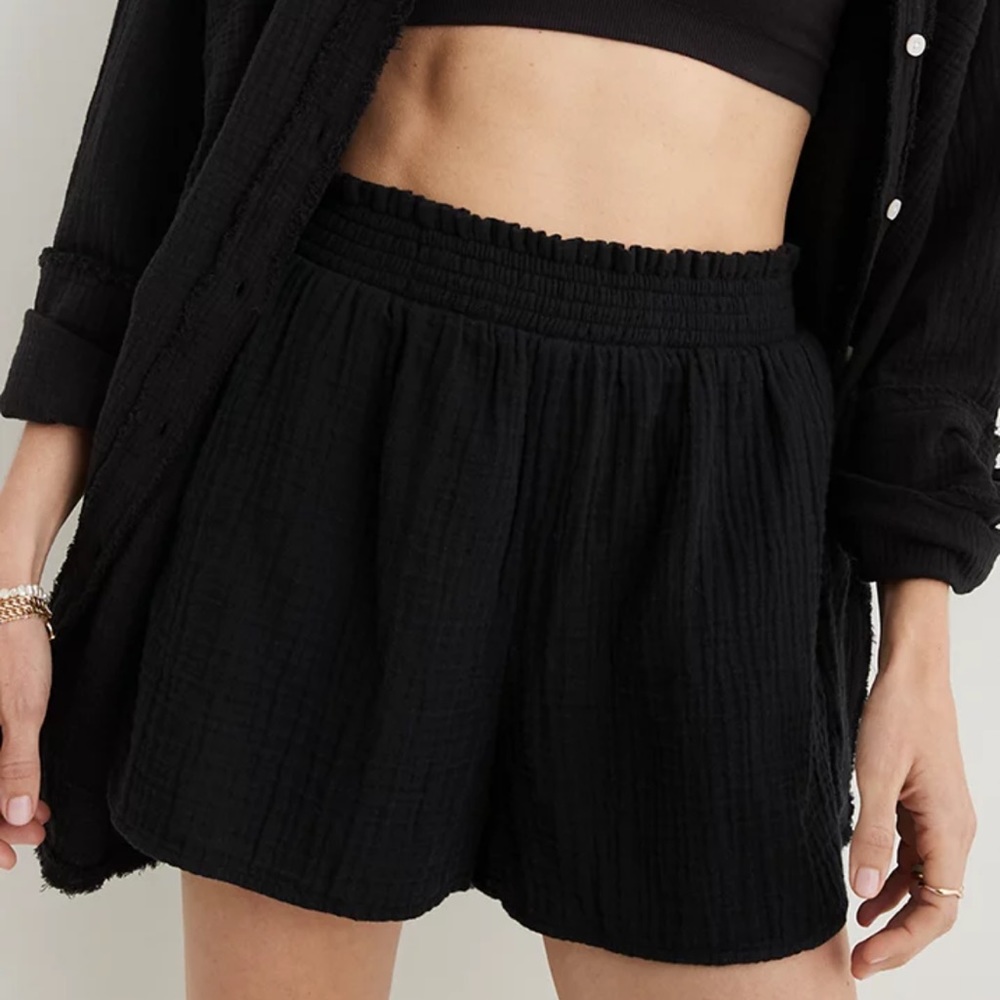 Aerie High Waisted Pool-To-Party Short   Black size XL